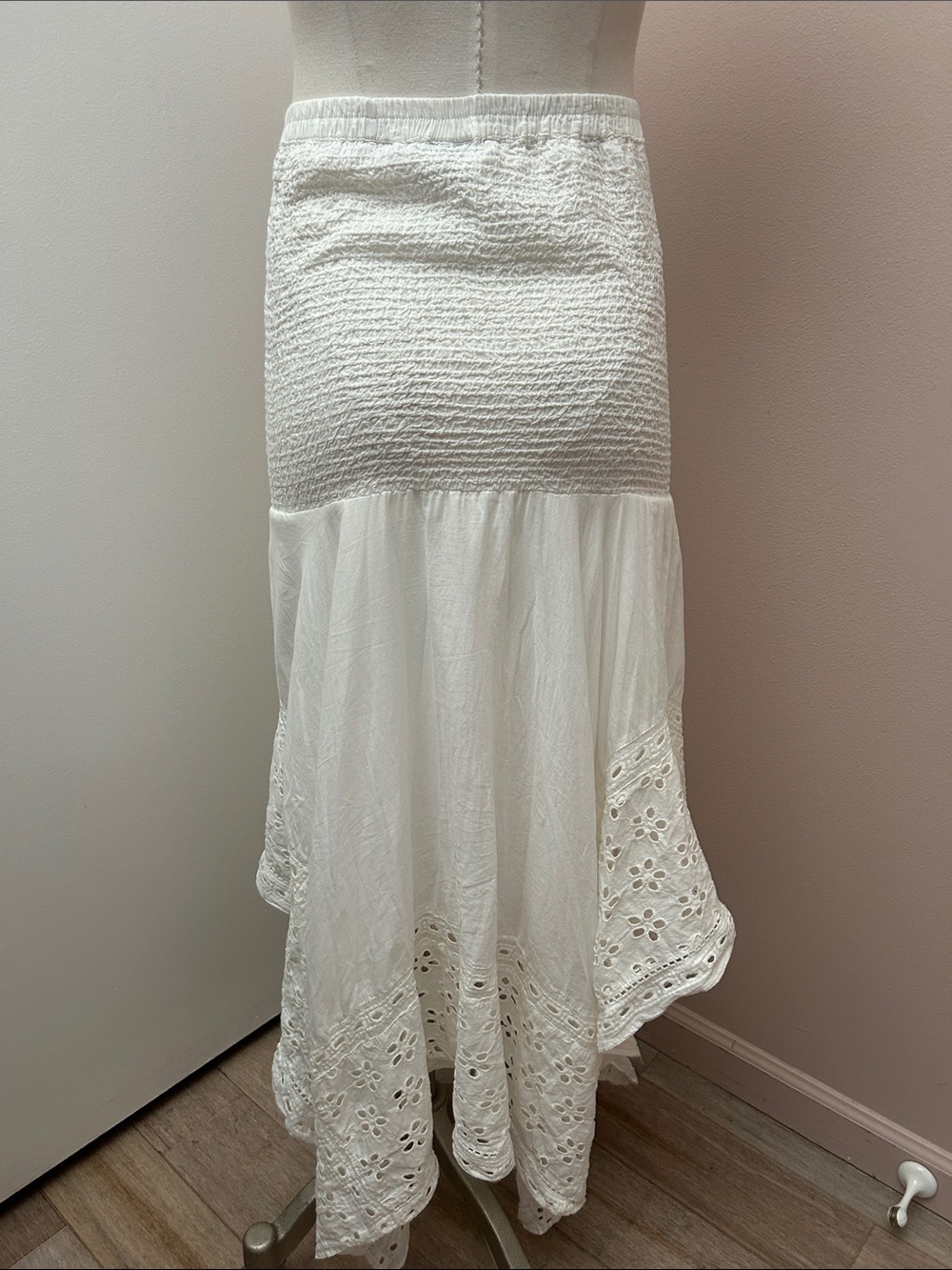 White cotton Eyelet Asymmetrical Maxi Skirt - Women size M - Picture 8 of 15
